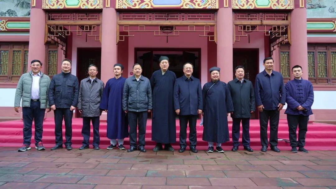 四川省政协副主席杜和平率队到成都市青羊