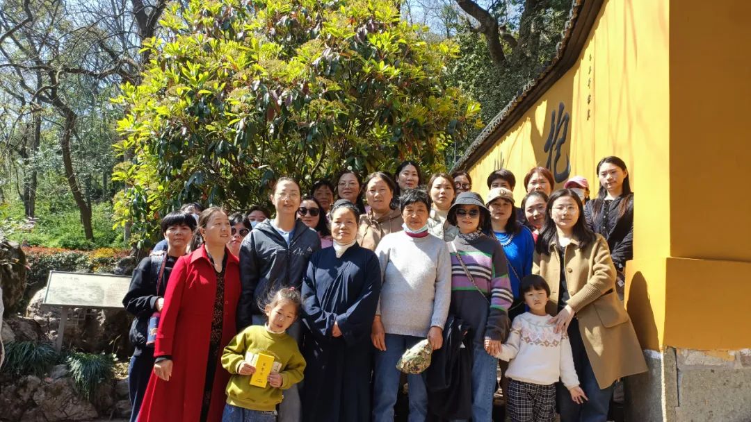 句容市道教协会组织女员工赴浙江、杭州游