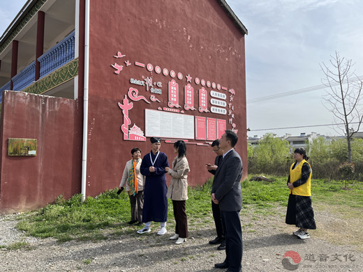 随州市委统战部副部长、市民宗委主任舒艳玲调研大洪山玄靈院