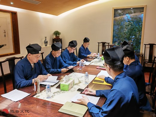上海城隍庙管理班子专题学习《宗教活动场所管理办法》